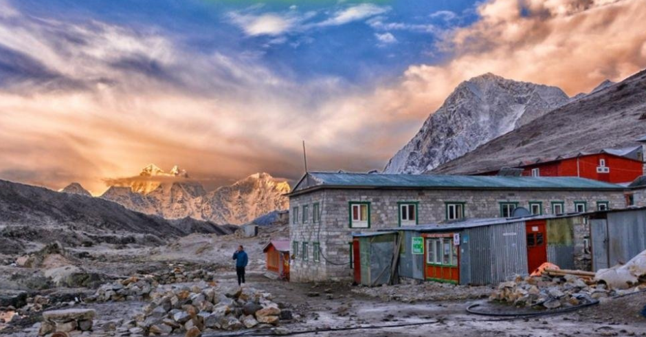 Lobuche to Lukla helicopter flight