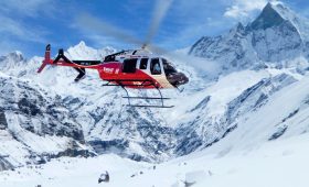 helicopter flights in everest